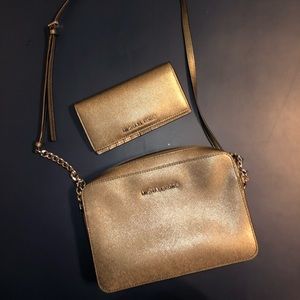 Michael Kors purse and matching wallet combo